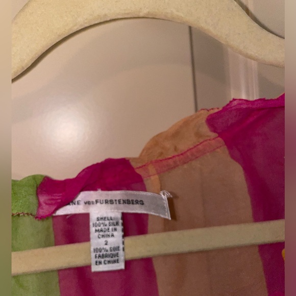 Diane Von Furstenberg silk summer top size small 2 sheer pink green - Picture 4 of 8